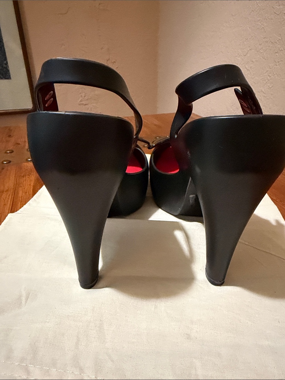 Melissa Karl Lagerfeld Black Slingback Heels with Bright Red Insoles eyeglass - Picture 3 of 5